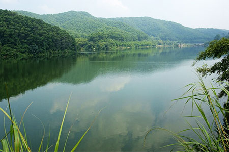 巴彦淖尔德岭山水库