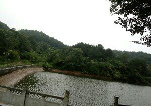 黄石梅红山庄