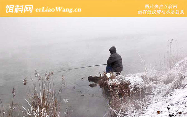 冬季钓鱼钓多深水好-注意事项
