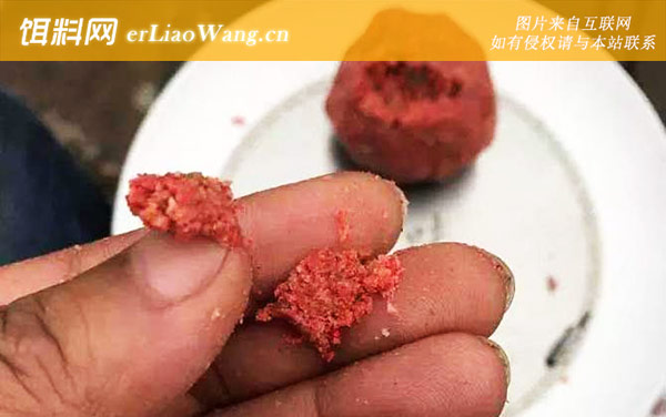 十一月钓鱼用香饵还是腥饵-经典配方