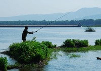 《夏季野外垂钓应注意的安全细则》