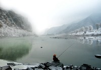 《冬季钓鱼时应该注意的六个方面》