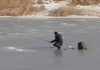 《冬季钓鱼的一些小技巧》
